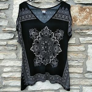 Lavish Medium Shoulder-Out Blouse